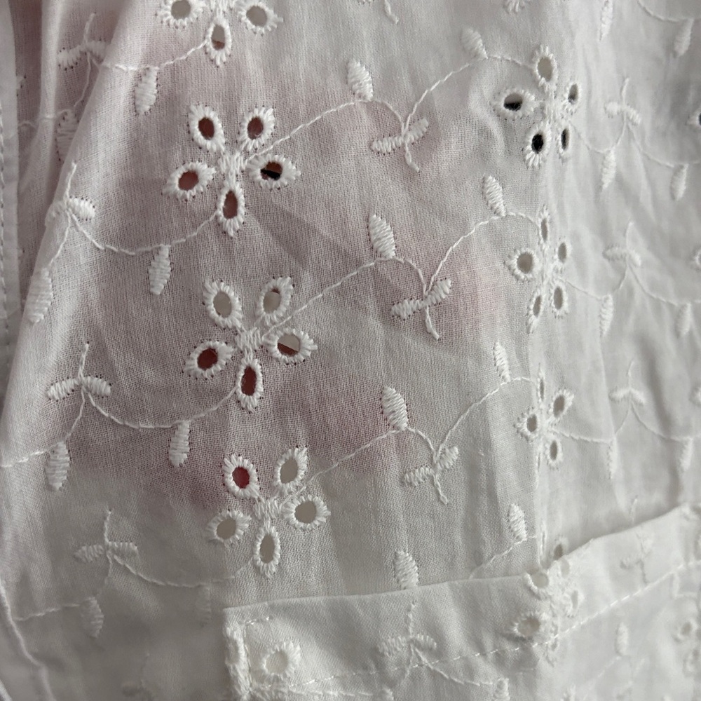 Gilli White Eyelet Button-Up Blouse - Picture 4 of 6